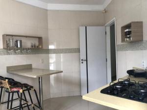 Casa espaçosa - 4 quartos - Caçari