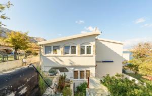 Beautiful Apartment In Pag