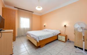 Beautiful Apartment In Pag