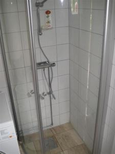 Lakefront house with jetty, boat and great fishing