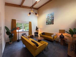 Sfeervolle villa met sauna aan de rand van het bos