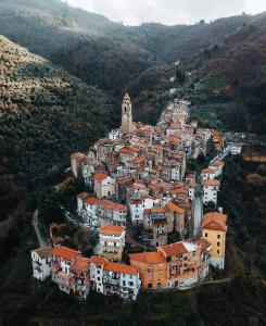 Castel Vittorio i Italia
