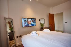 The Rose Quartz Suite