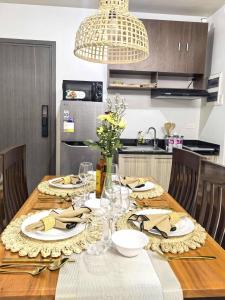 Cozy Studio with Balcony in Palawan Smart Lock, Near Airport, Netflix, Free Wifi