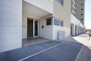 SkyGate Green Airport Terrace Suite