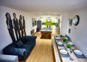 MCCARTNEY SUITE 5 Bedrooms, 5 bathrooms