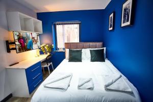 STARR SUITE 6 Bedrooms, 6 Bathrooms