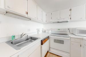 Fountainhead Towers 1110