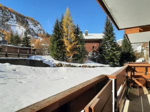 Appartement rénové au pied des pistes avec balcon - FR-1-518-170