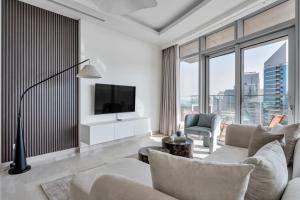 GuestReady - High-Floor 2BR | City and Canal View