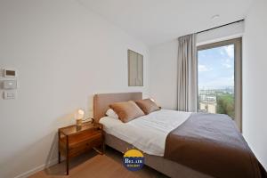 Exclusive two-bedroom apartment with panoramic sea and city views T153