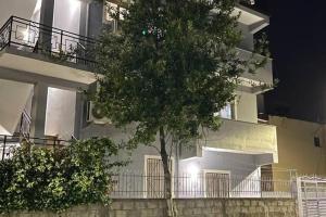 1 Bed Apartment Sleeps 2 with Tv WiFi & Parking