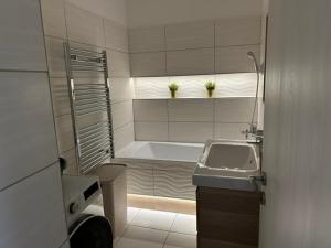 Erkel Elegance & Harmony