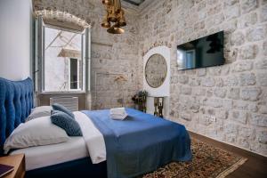 CENTRAL W APARTMENT by DuHomes