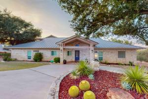 Getaway to Horseshoe Bay