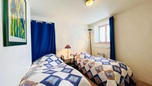 Spacieuse villa dans le centre du village à proximité de la mer et du port