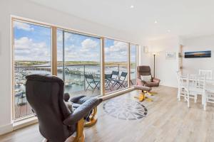 Host & Stay - Becalmed