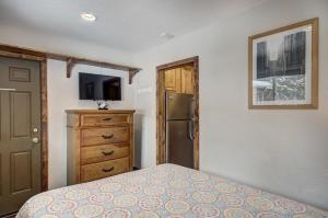 Park Meadows 5D by Ski Country Resorts