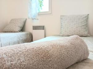 T3 Famille - piscine, aire de jeux - Barbaste