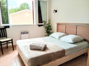 T3 Famille - piscine, aire de jeux - Barbaste