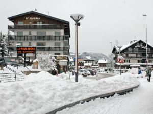 Studio aux Gets, 2 pers, centre-ville, Wifi, draps et serviettes inclus - FR-1-802-26