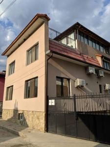 Къща за гости Семейство Петрови