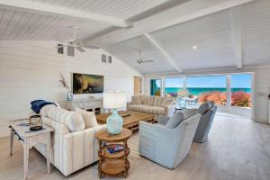Manasota Key Elegance – 3BR Beach + Dock