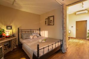 The Attic De Luna Hoan Kiem Old Quarter Hanoi