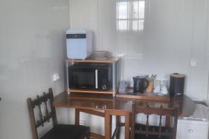 1Bed Apartment Sleeps 2 - Parking Wifi