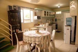 Casa com piscina, churrasq, Wi Fi proximo ao mar