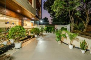 Royal Residence Near 32nd Avenue - Gurugram
