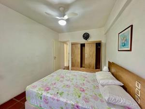 2 quadras praia pitangueiras apto da malu