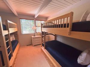 Dollar Point for 10-Hot Tub-One Block to the Beach-Filtered Lake Views-Quiet Neighborhood