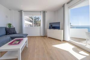 Apartamento vacacional en edificio Torresol, primera linea de playa