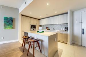 Luxe Condo with Hallandale Beach Oceanfront View!