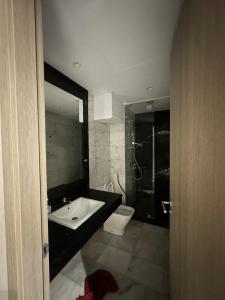 Studio de luxe, lumineux et parfait