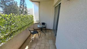 City center beach and supermarket walking distance