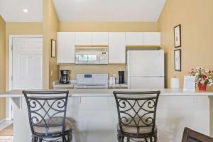 Spring Creek Escape - Balcony with Views