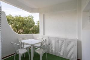 Sun & Sea Flat in Quarteira - Cozy Apartment Close to the Beach, by Hopstays