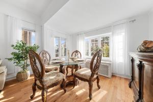 Quiet Retreat 10 Min to NYC Train & free Parking