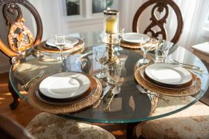 Quiet Retreat 10 Min to NYC Train & free Parking