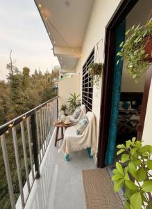 Amans Peak & Plate- Near Jw Marriott Mussorie
