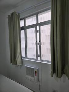 Apto em frente a Praia do Gonzaga em Santos - Ed Bandeirantes