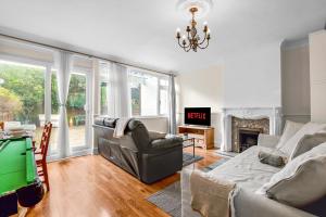 3 Bedrooms and SofaBed with Pool Table, Parking, Garden, WiFi, SmartTV - Pets Allowed