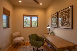 Red Rock View, Hot Tub, 3914sqft, Pets