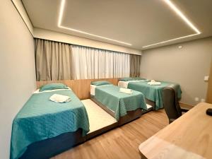 Hotel 4 estrelas Moema 2 Camas Queen 4 Solteiro