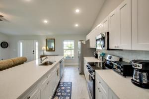 Snowbird Haven with Pet-Friendly Yard in Cape Coral!