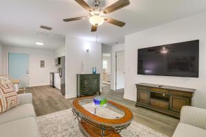 2 Mi to River District! Fort Myers Retreat w Yard
