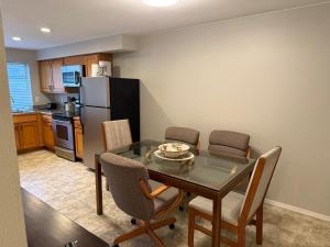 Browns Point Townhome with office