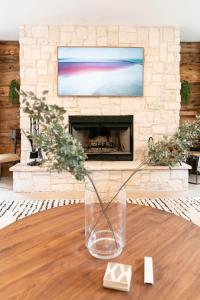 Adventure Barn - On HGTV Fixer to Fab -Access MTB